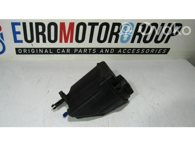 Расширительный бачок охлаждающей жидкости