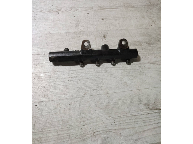 Vstřikovací lišta 175210651R Mercedes-Benz GLA W156