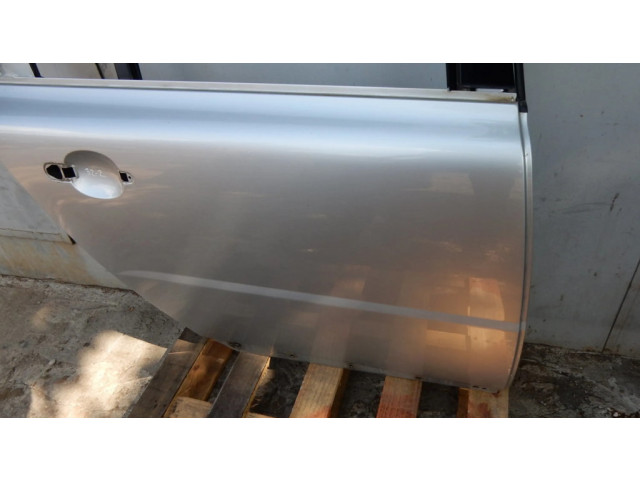 Задняя дверь