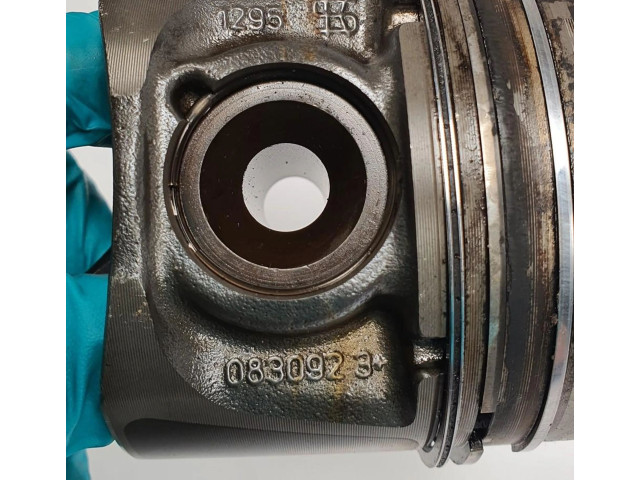 Píst 640942 Mercedes-Benz A W169