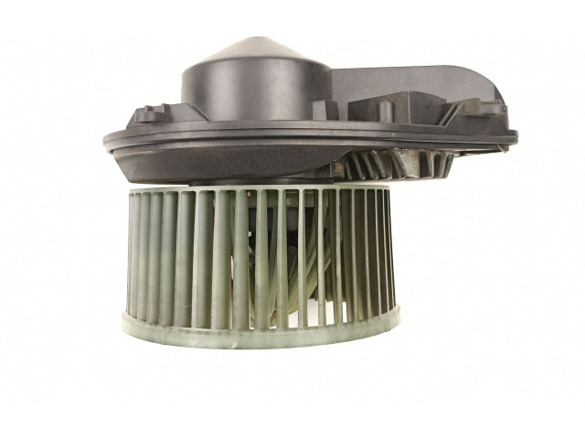 Вентилятор печки    8D1820021, 740221233F   Volkswagen Passat Alltrack