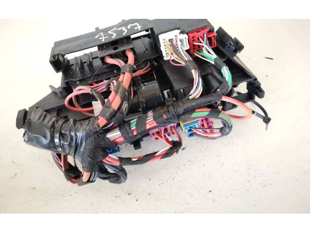 Блок предохранителей  8k1937503   Audi A5 8T 8F    