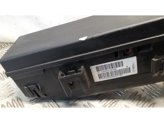 Блок предохранителей 56050787AE Jeep Grand Cherokee (WK)