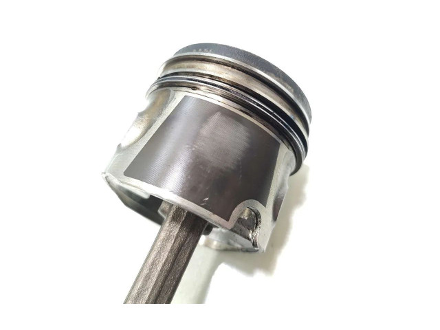  Поршень с шатуном    Volkswagen Golf Cross  