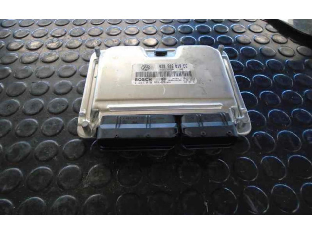 Блок управления двигателем Блок управления Skoda Superb B5 (3U)