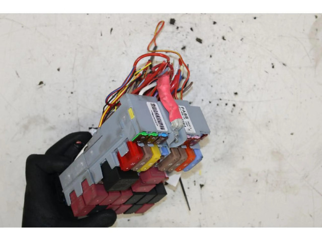 Блок предохранителей    Jeep Renegade    