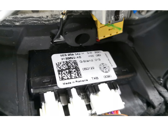 Руль Skoda Octavia Mk3 (5E) 2013 - 2019 года 5E3419093AT