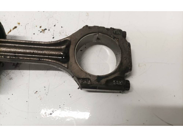  Поршень с шатуном    Volvo S70  V70  V70 XC  