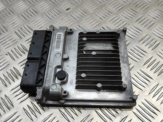 Řídící jednotka A6519007600, A6519010601 Mercedes-Benz GLA W156 2015