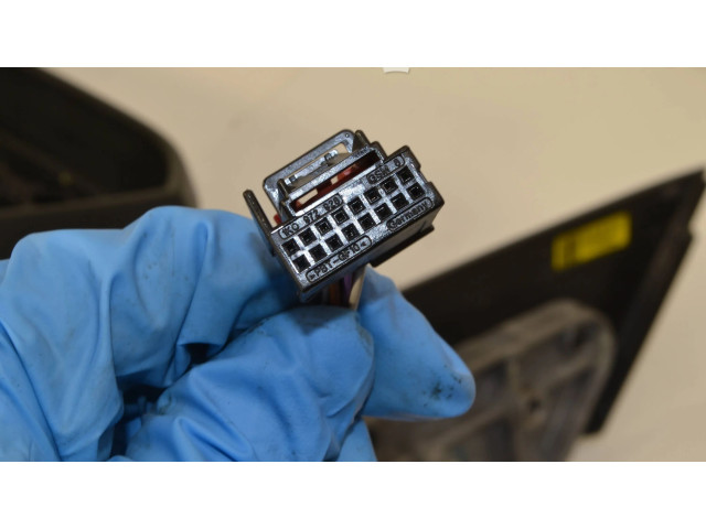 Зеркало электрическое        Volkswagen Caddy  2015 - 2020 года   