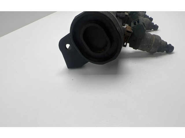 Топливная рампа 06A133317A, 97T2090035 Audi A3 S3 8L для двигателя AKL