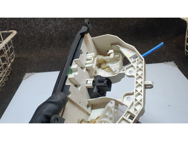 Блок управления климат-контролем Mazda 3 I