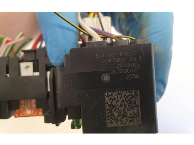   Pojistková skříňka 5Q0937615C   Volkswagen Tiguan 2019