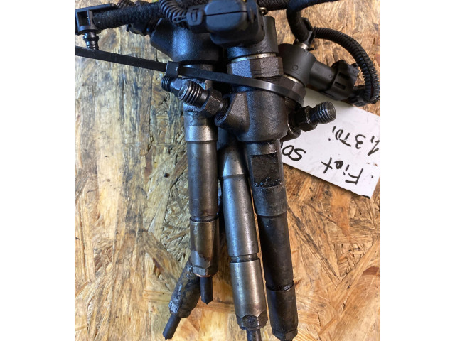 Vstřikovač 0445110351 Fiat 500L