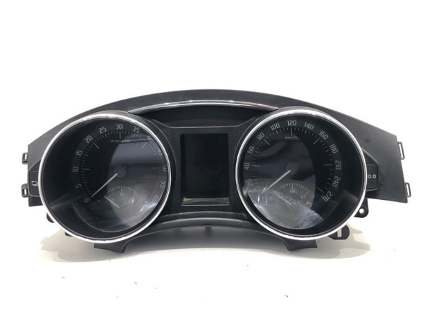 Панель приборов 3T1920840D   Skoda Superb B6 (3T)       