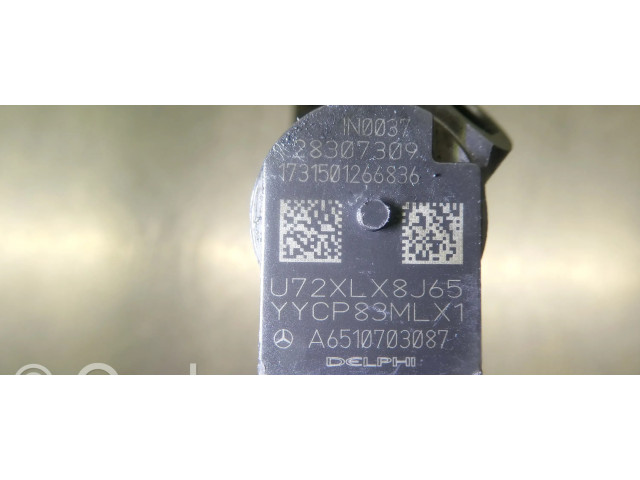 Vstřikovač A6510703087 Mercedes-Benz C AMG W204 2.1