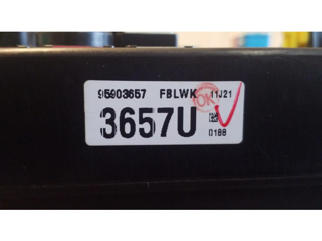 Блок предохранителей 95903657   Chevrolet Captiva    