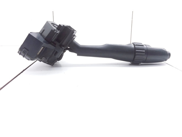 Ручка стеклоочистителей Mitsubishi Carisma