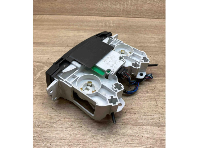 Блок управления климат-контролем LC94B4G13 Mazda 626