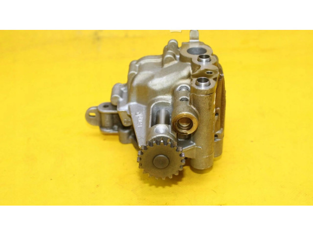 Масляный насос 150002257R Renault Clio IV