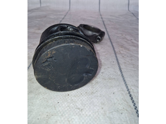  Поршень с шатуном  2008F  Jeep Cherokee XJ  