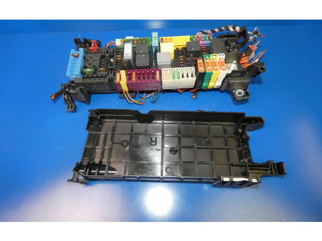 Pojistková skříňka A0025428019, 52401315 Mercedes-Benz GLA W156 2015