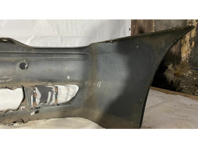 Передний бампер