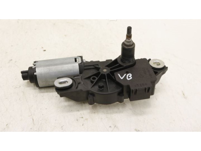 Моторчик заднего дворника 2K0955712C    Volkswagen Caddy