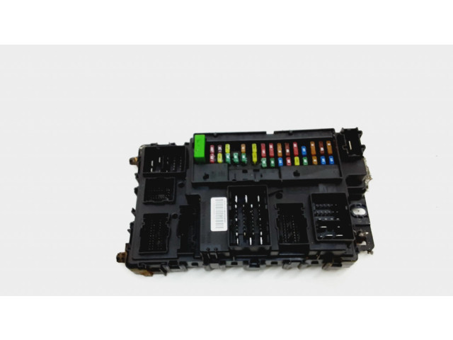 Pojistková skříňka DG9T14B476 Ford Fusion II 2015