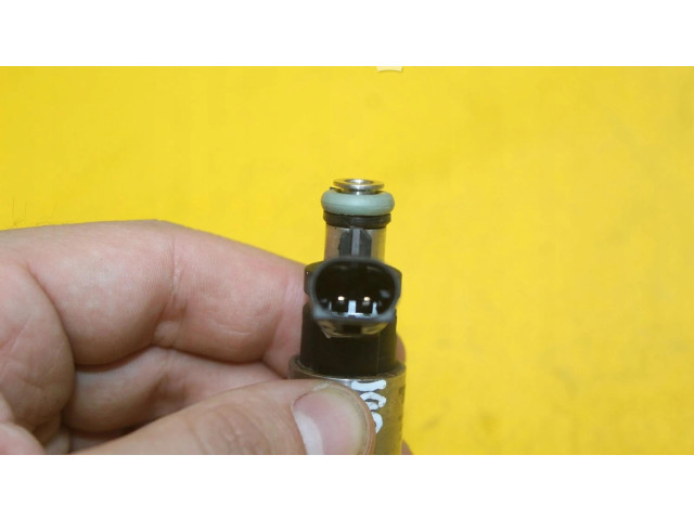 Форсунка 9041080014    KIA Ceed   