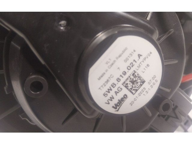 Вентилятор печки    5WB819021, 5WB819021A   Volkswagen Golf SportWagen