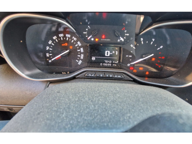 Спидометр (приборный щиток) 9831121380 Citroen C3 Aircross