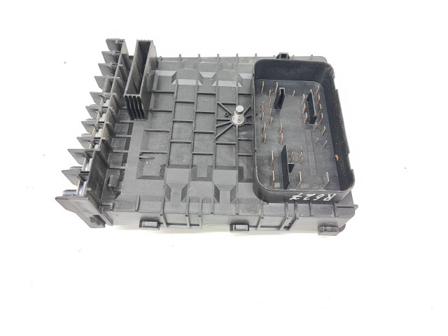 Блок предохранителей  1K0937125D, 1K0937118   Skoda Yeti (5L)    