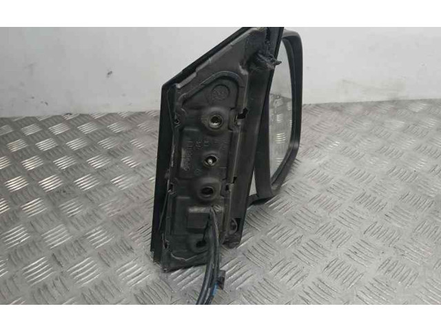 Зеркало электрическое Volkswagen Caddy 2015 - 2020 года