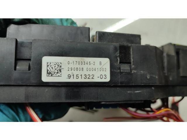 Pojistková skříňka 9151322 BMW 7 F01 F02 F03 F04 2011