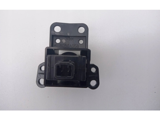 Подушка безопасности пассажира 8050A058-A Mitsubishi Pajero Sport II