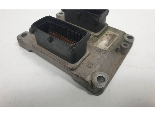 Блок предохранителей 0261208204, 1039S04981 Citroen Xsara