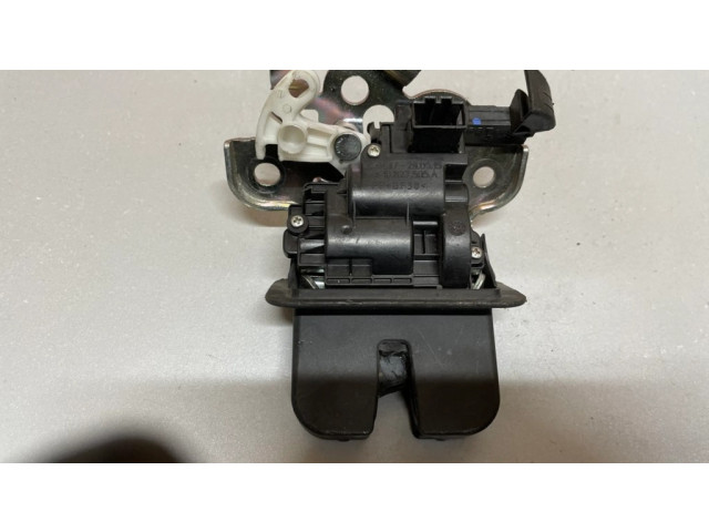 Zámek zadních dveří 4H0827505A   Audi A3 S3 8V 2015