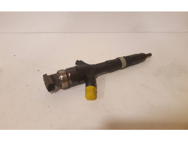 Vstřikovač 236700G010 Toyota Avensis T250 1CD-FTV