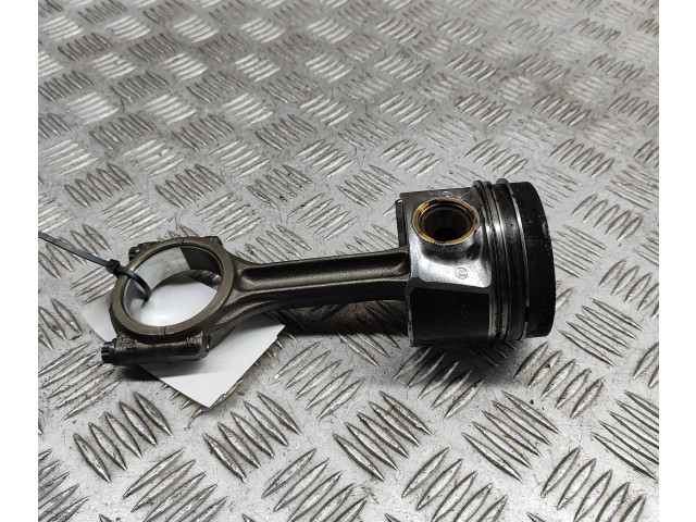 Поршень CRBC 04L105401A, 04L107065A Volkswagen Golf VII