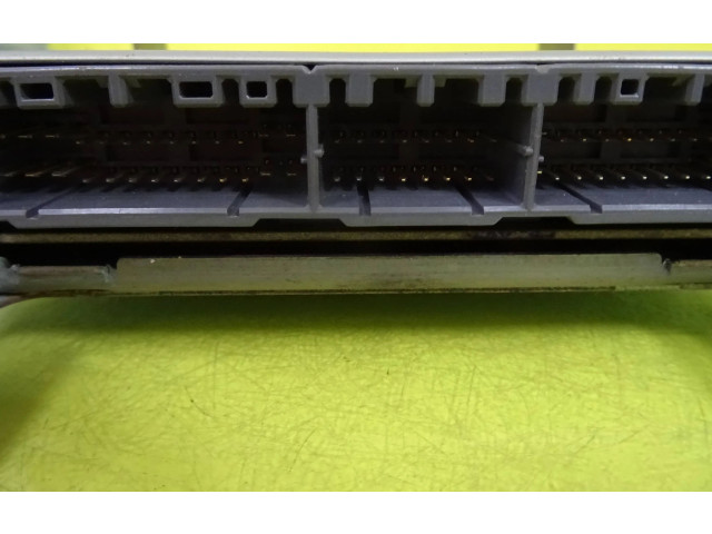 Řídící jednotka Z57318881, E2T84986M Mazda 323 F 2001