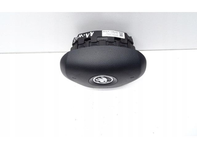 Подушка безопасности водителя 5E0880201B Skoda Octavia Mk3 (5E)