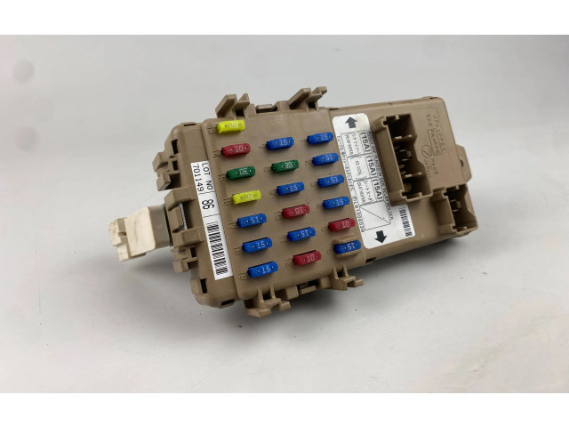 Блок предохранителей 701149 Subaru Forester SG