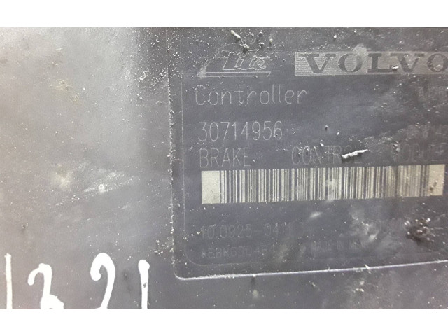 Блок АБС 30714956, 10092504113   Volvo  V70  2000 - 2004 года