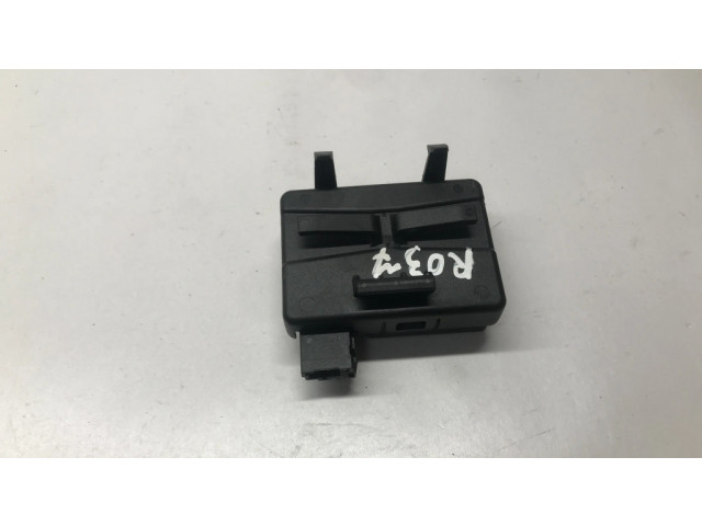 Блок управления 13595511 Chevrolet Camaro