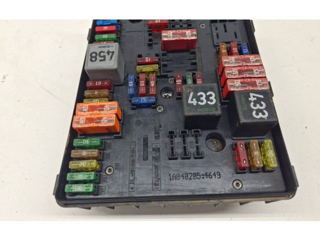 Блок предохранителей 1K0937124K Volkswagen Golf Plus