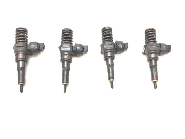 Комплект форсунок 0414720215 Skoda Octavia Mk2 (1Z)