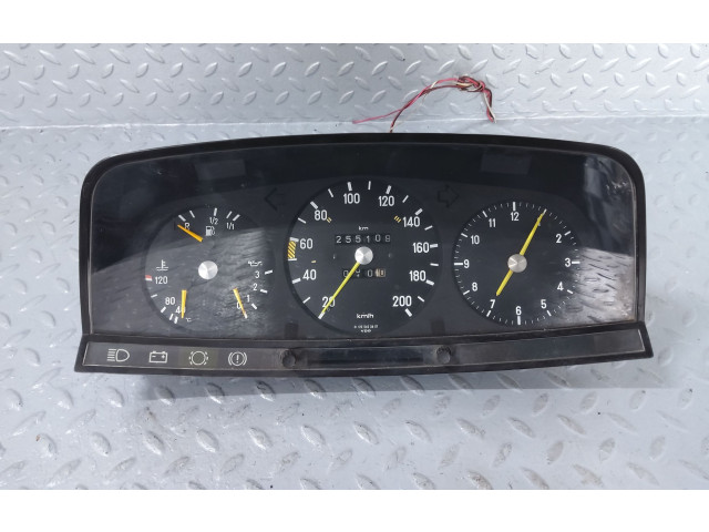 Панель приборов A0095422806, A0105422706   Mercedes-Benz 200 300 W123       