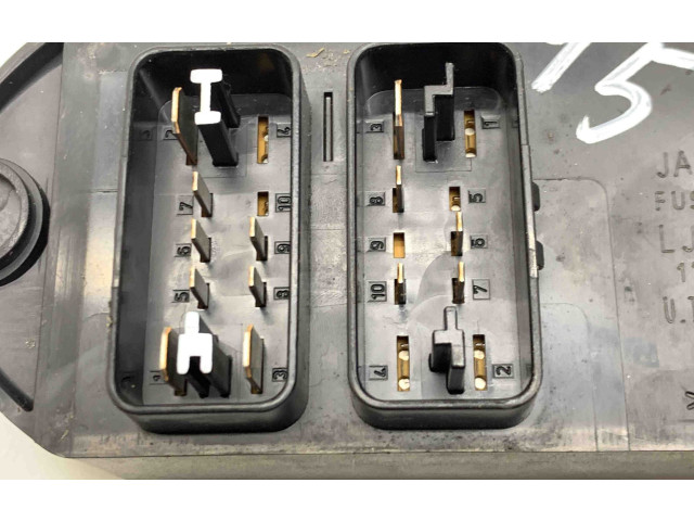 Блок предохранителей LJA2800CE Jaguar XK8 - XKR