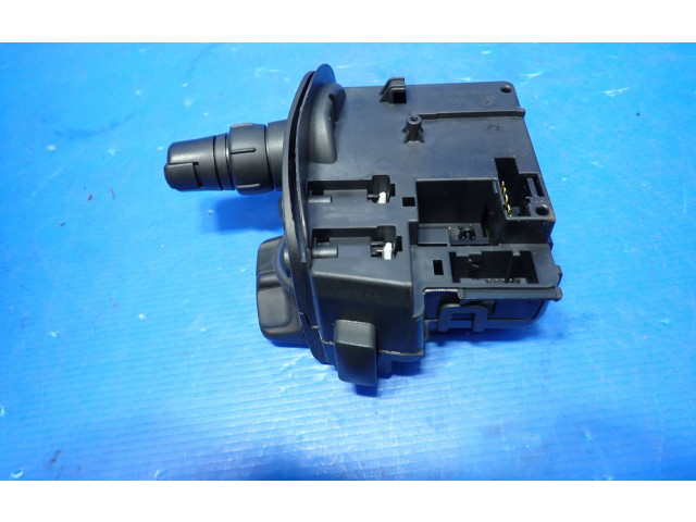 Ручка стеклоочистителей 88103007   Renault Clio III